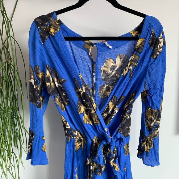 NWOT Free People blue ruffle tie front romper - Picture 4 of 8